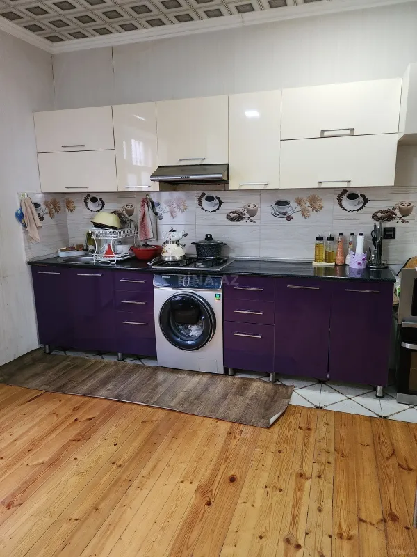 Satılır 7 otaqlı həyət evi 250 m²