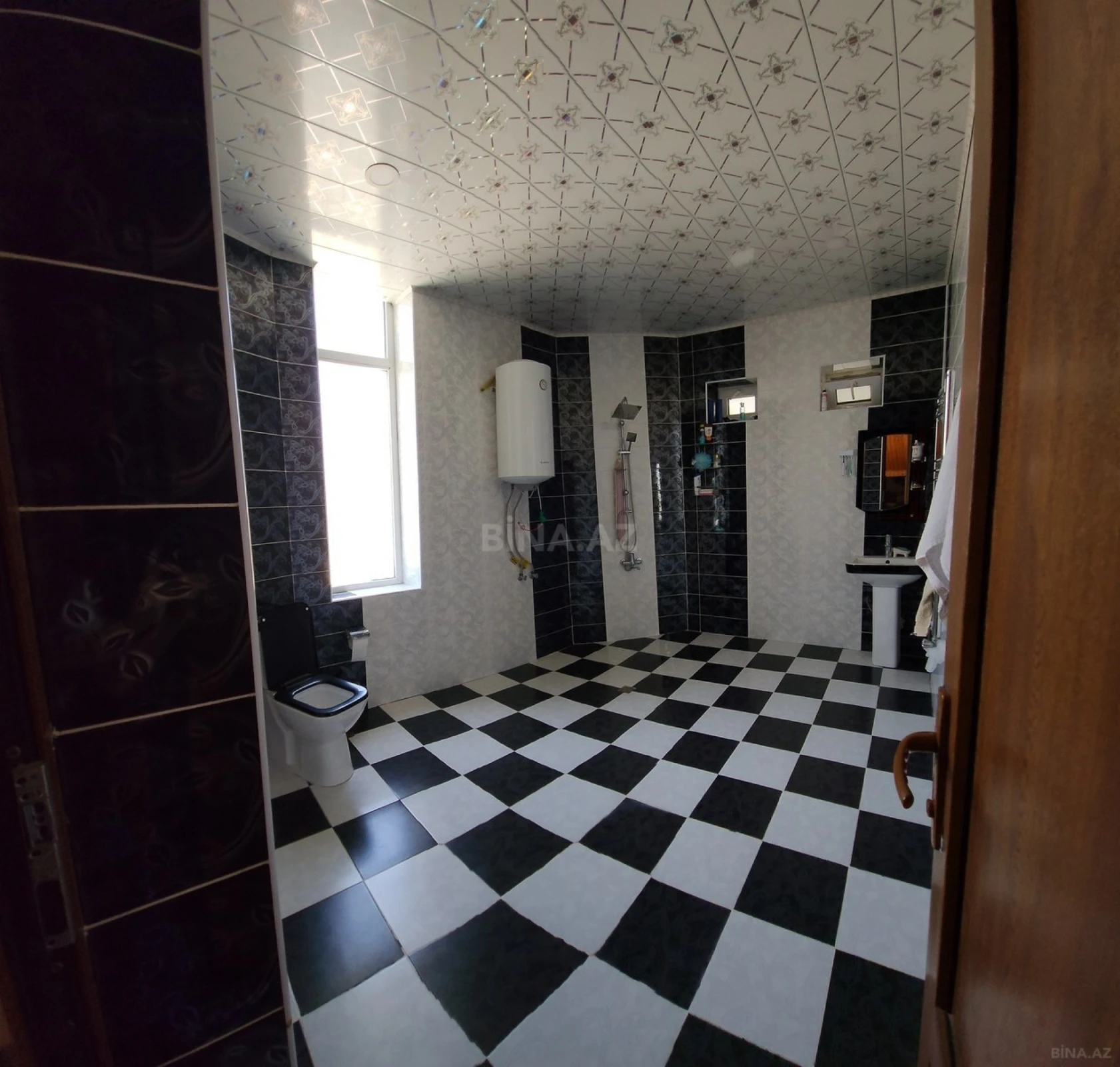 Satılır 7 otaqlı həyət evi 250 m²