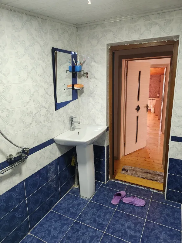 Satılır 7 otaqlı həyət evi 250 m²
