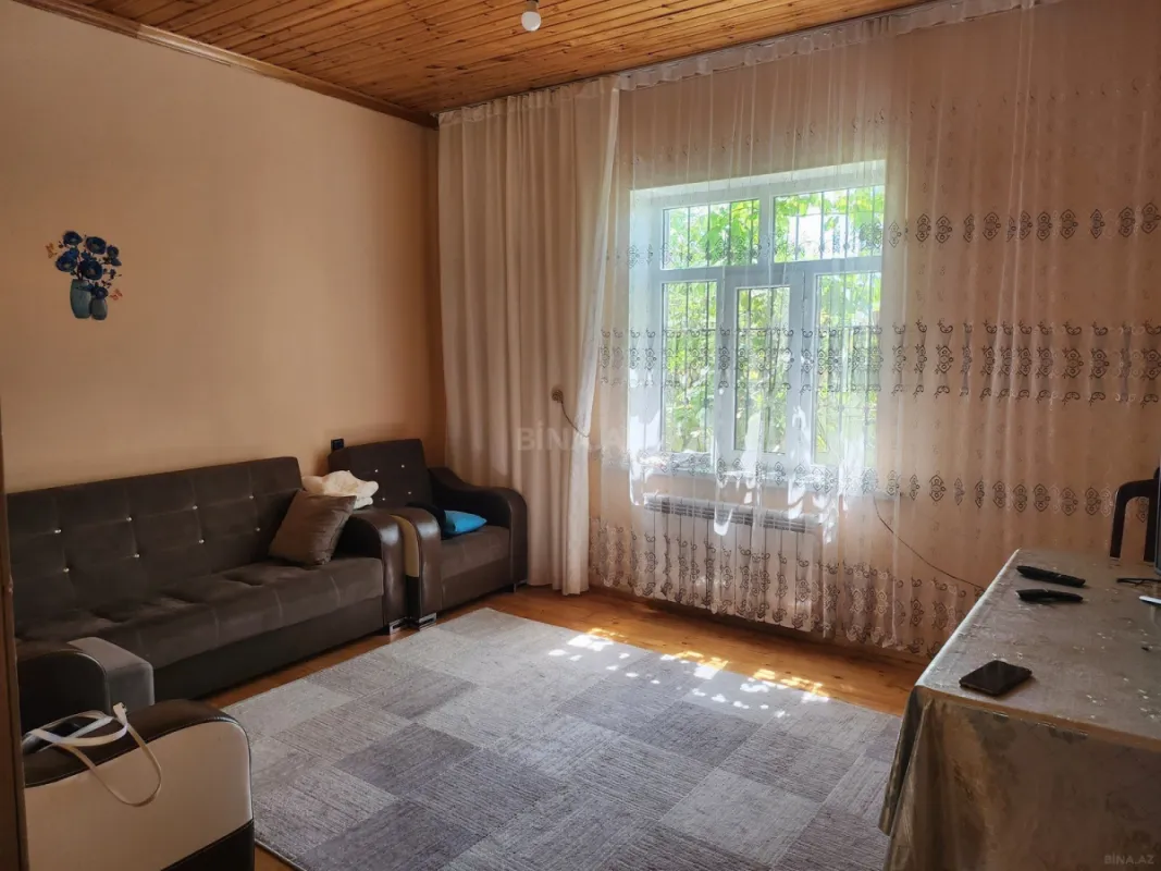 Satılır 7 otaqlı həyət evi 250 m²