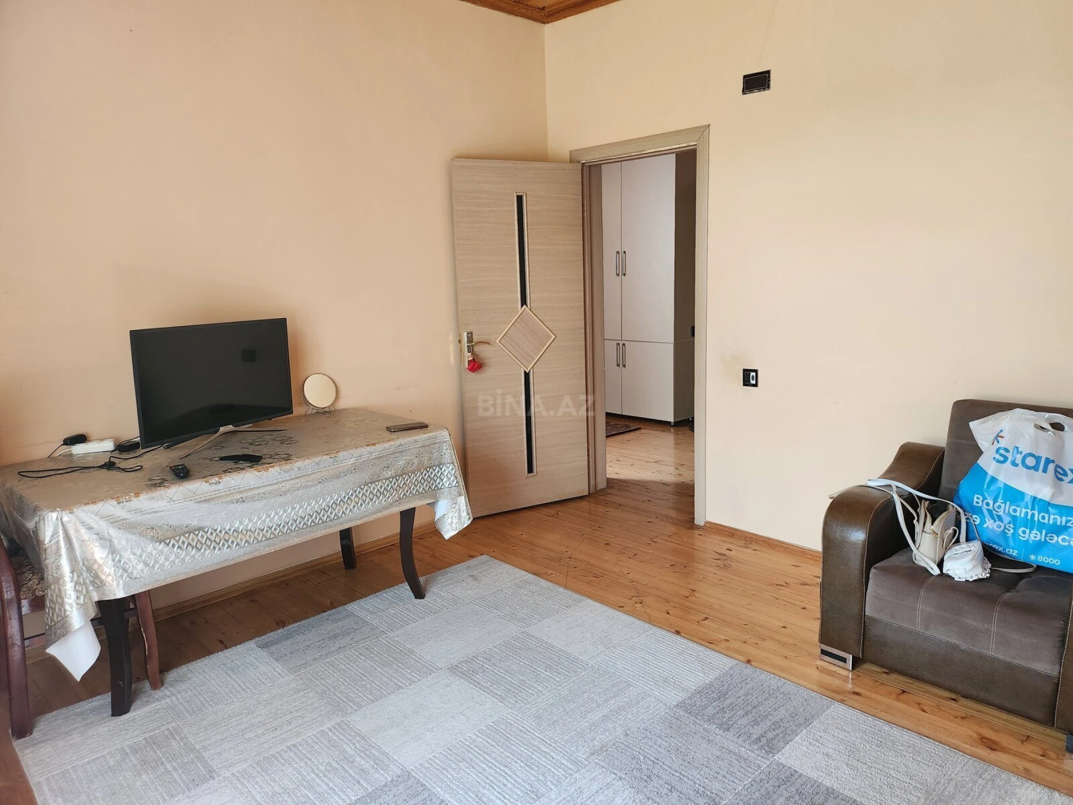 Satılır 7 otaqlı həyət evi 250 m²