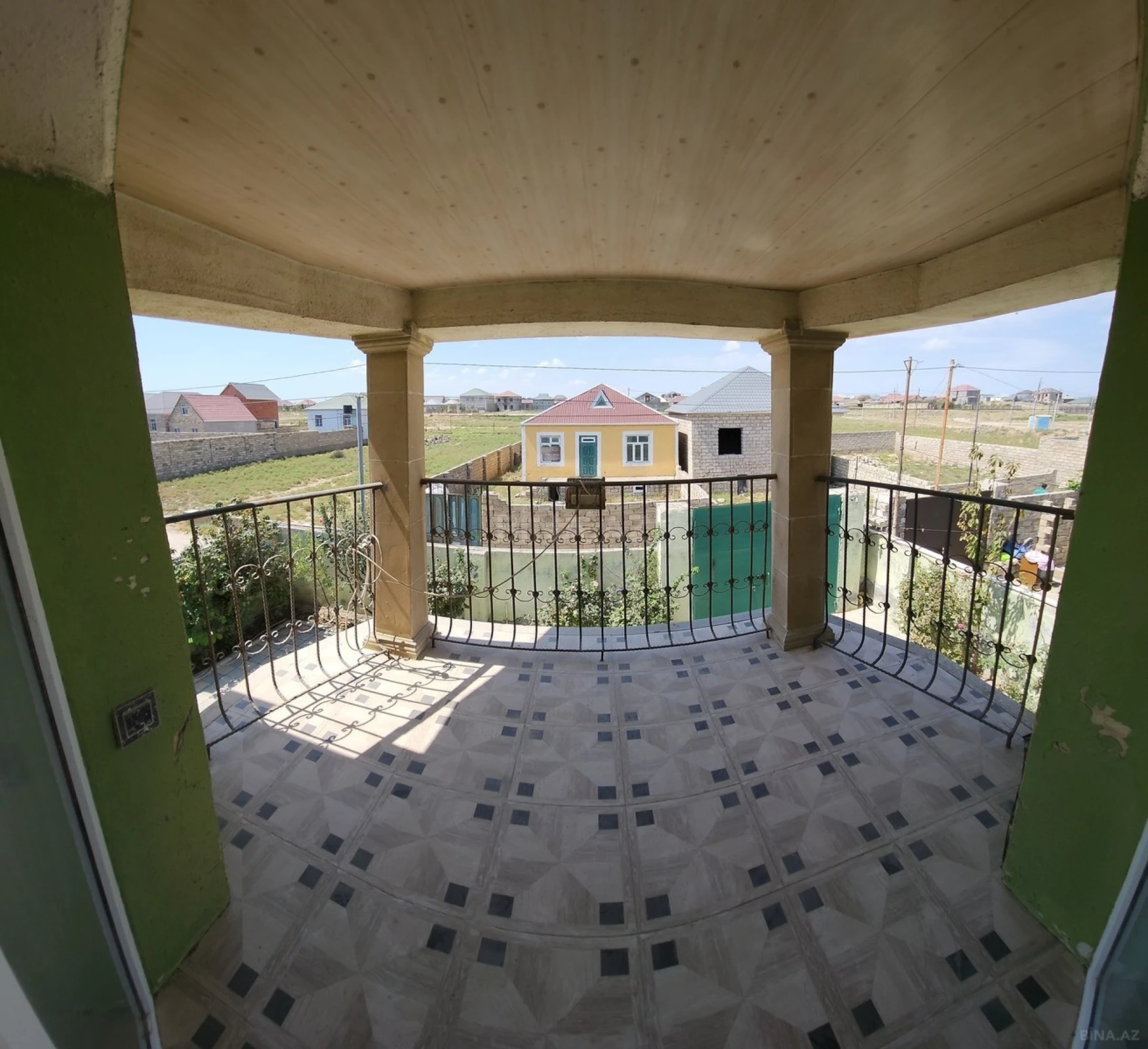 Satılır 7 otaqlı həyət evi 250 m²