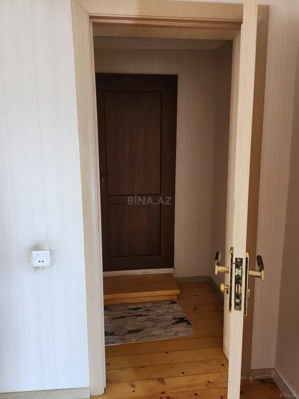 Satılır 7 otaqlı həyət evi 250 m²
