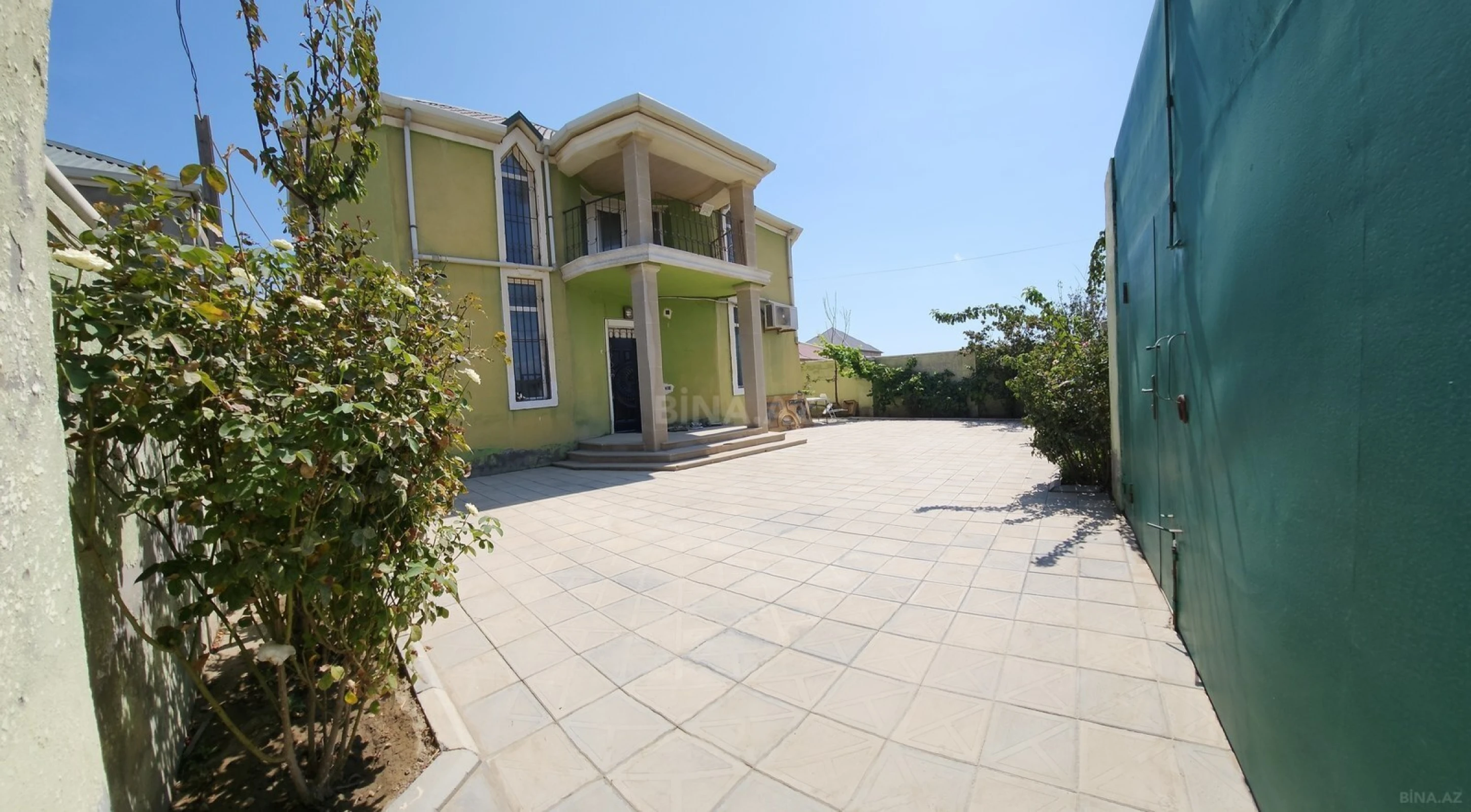 Satılır 7 otaqlı həyət evi 250 m²