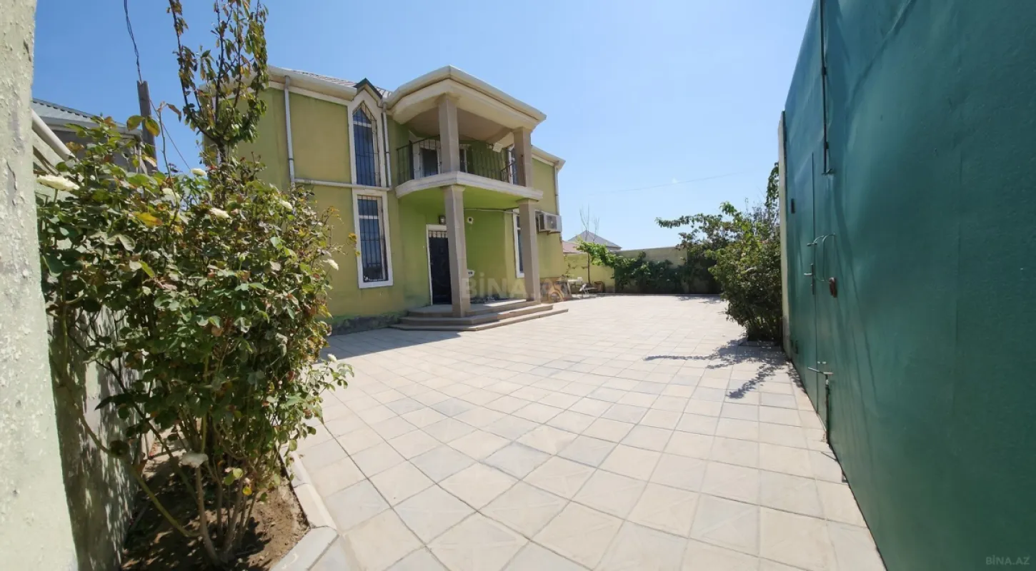Satılır 7 otaqlı həyət evi 250 m²