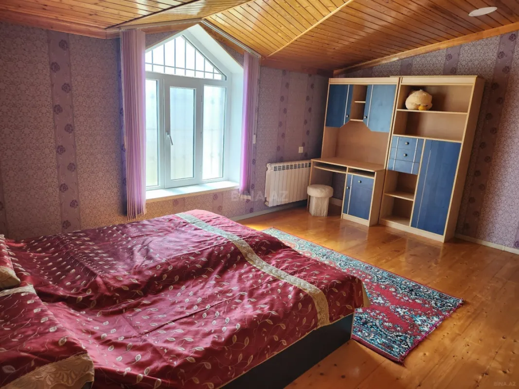 Satılır 7 otaqlı həyət evi 250 m²
