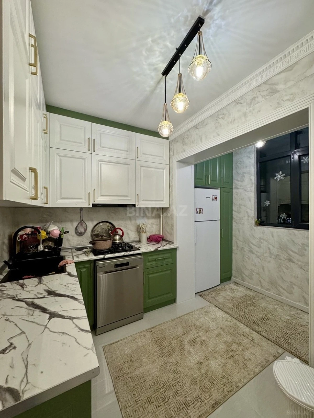 Satılır 4 otaqlı mənzil 110 m²