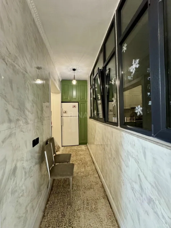 Satılır 4 otaqlı mənzil 110 m²
