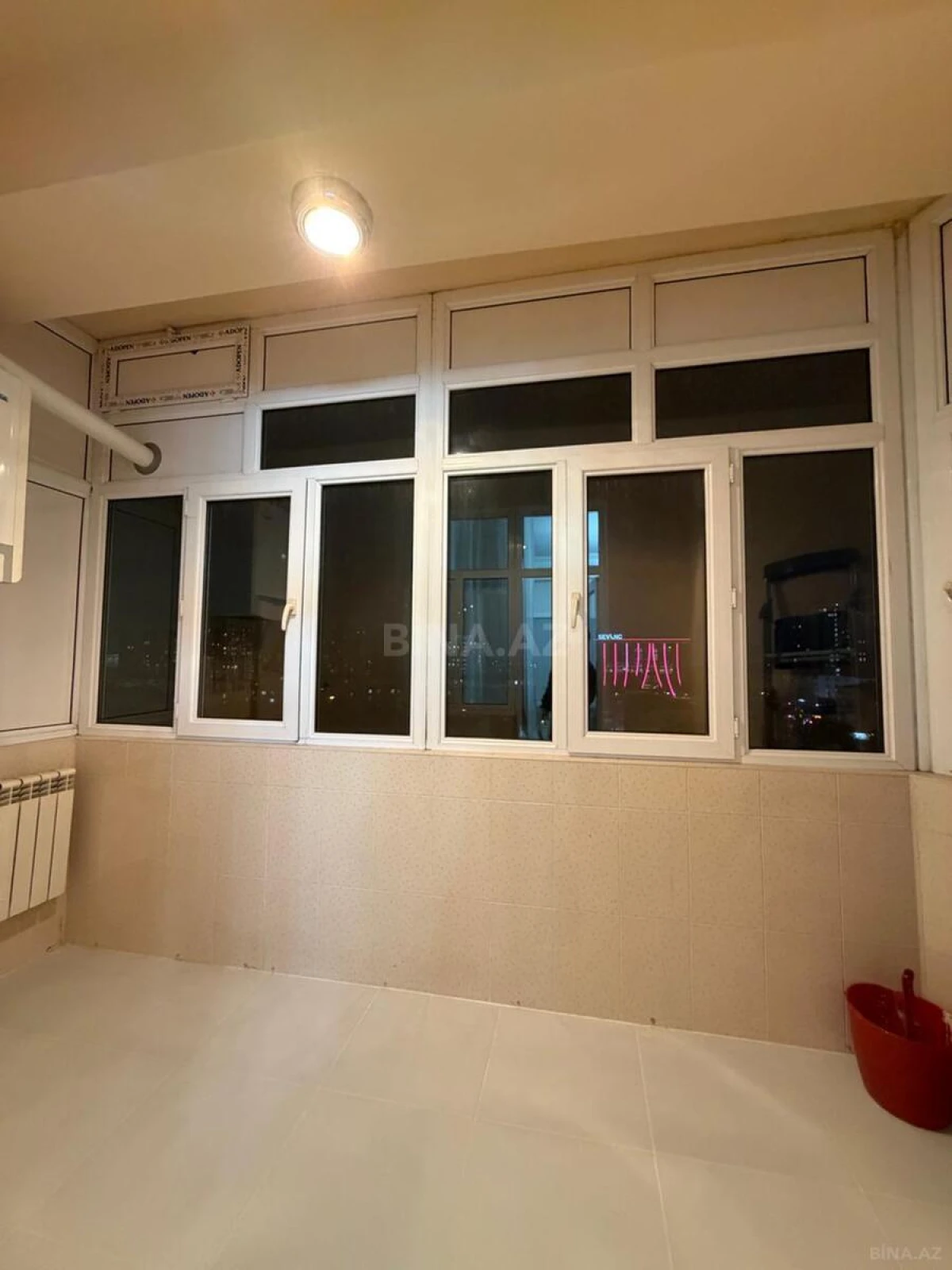 Satılır 4 otaqlı mənzil 155 m²