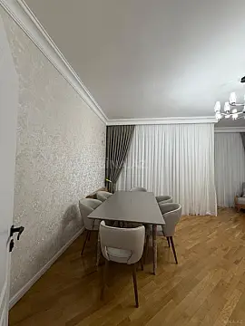 Satılır 4 otaqlı mənzil 155 m²