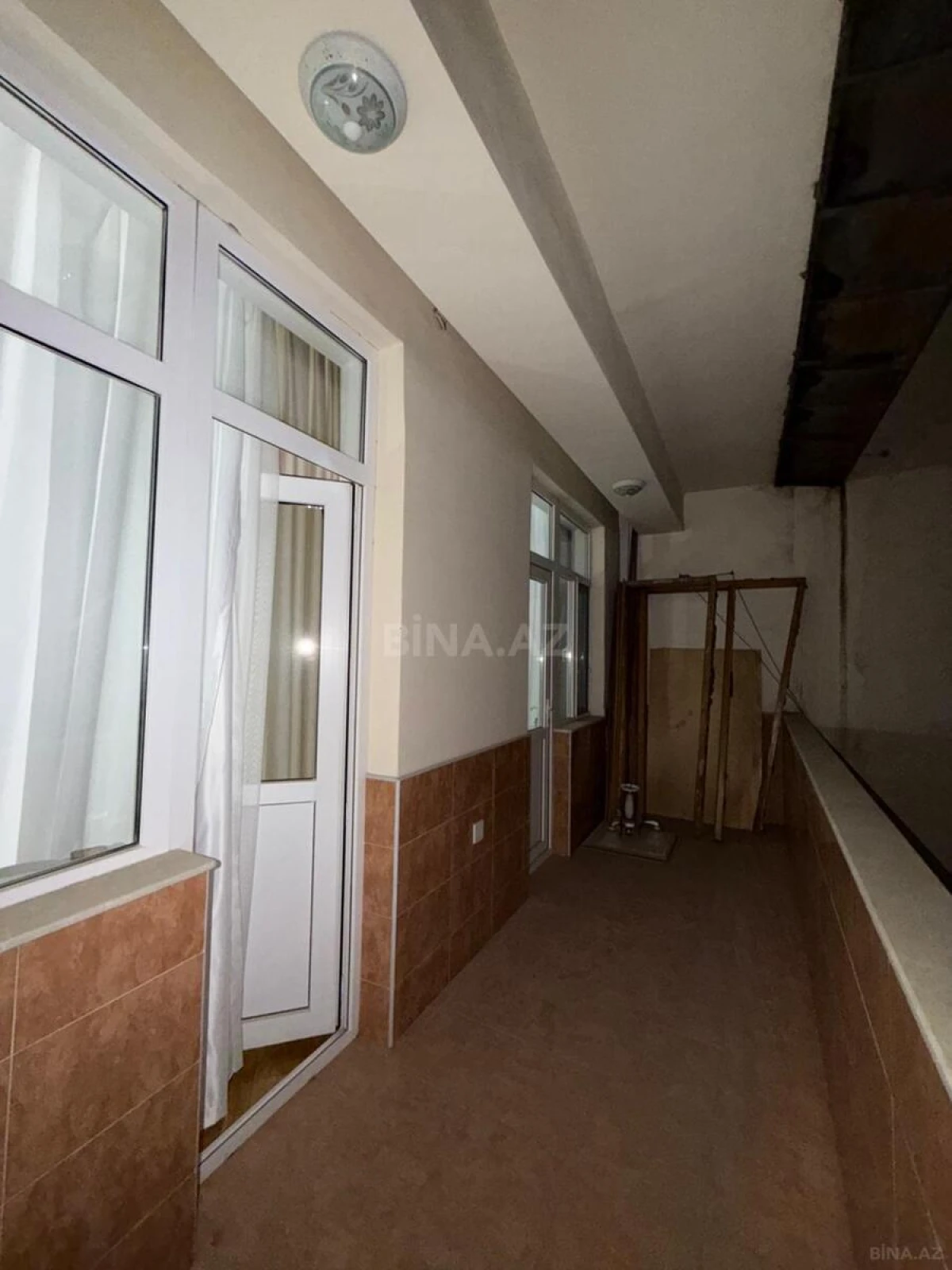 Satılır 4 otaqlı mənzil 155 m²