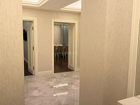 Satılır 3 otaqlı mənzil 135 m²