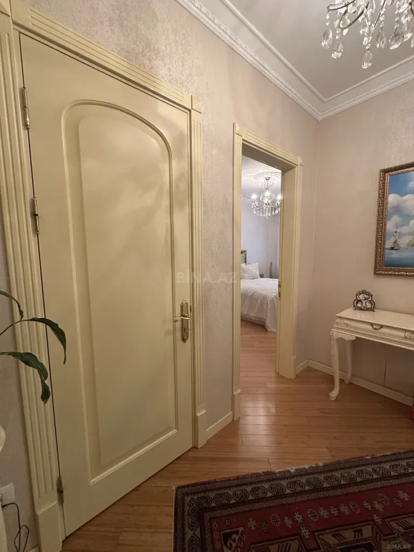 Satılır 2 otaqlı mənzil 80 m²