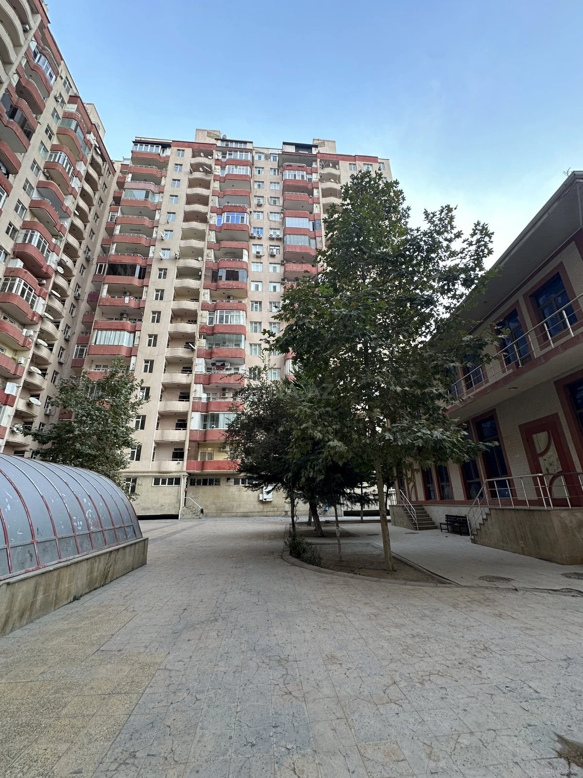 Satılır 2 otaqlı mənzil 80 m²