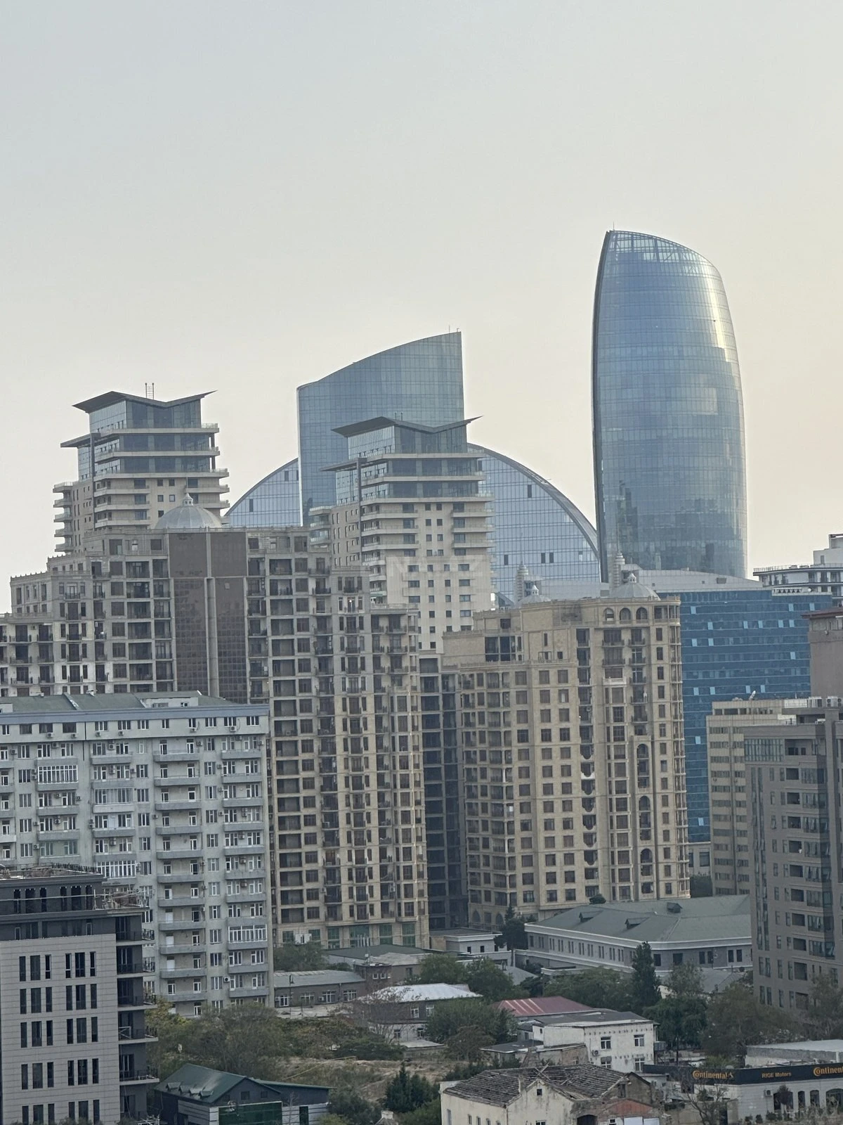 Satılır 2 otaqlı mənzil 80 m²