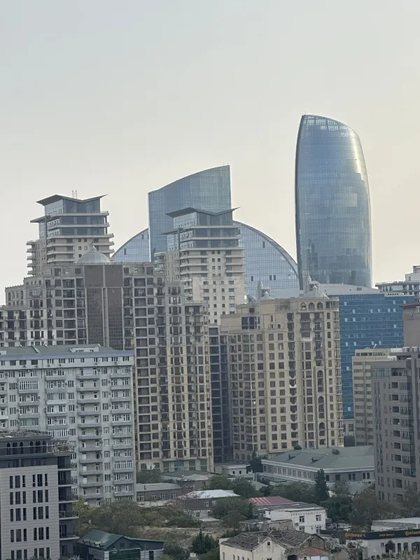 Satılır 2 otaqlı mənzil 80 m²