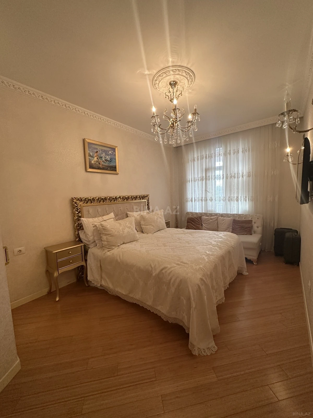 Satılır 2 otaqlı mənzil 80 m²