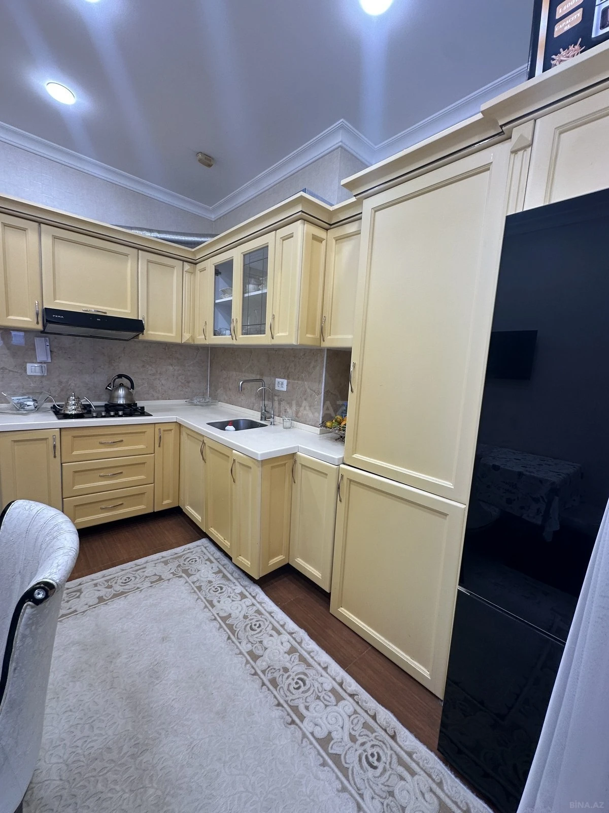 Satılır 2 otaqlı mənzil 80 m²