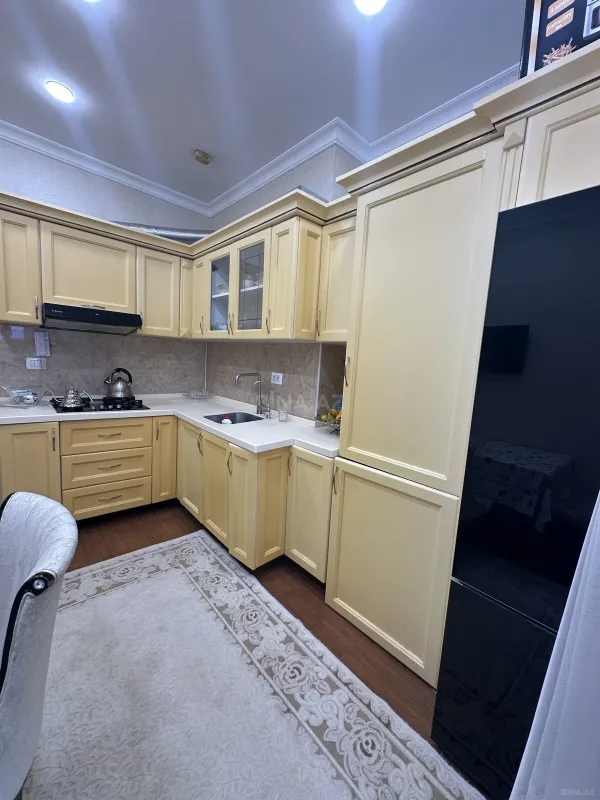 Satılır 2 otaqlı mənzil 80 m²