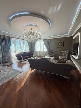 Satılır 3 otaqlı mənzil 167 m²