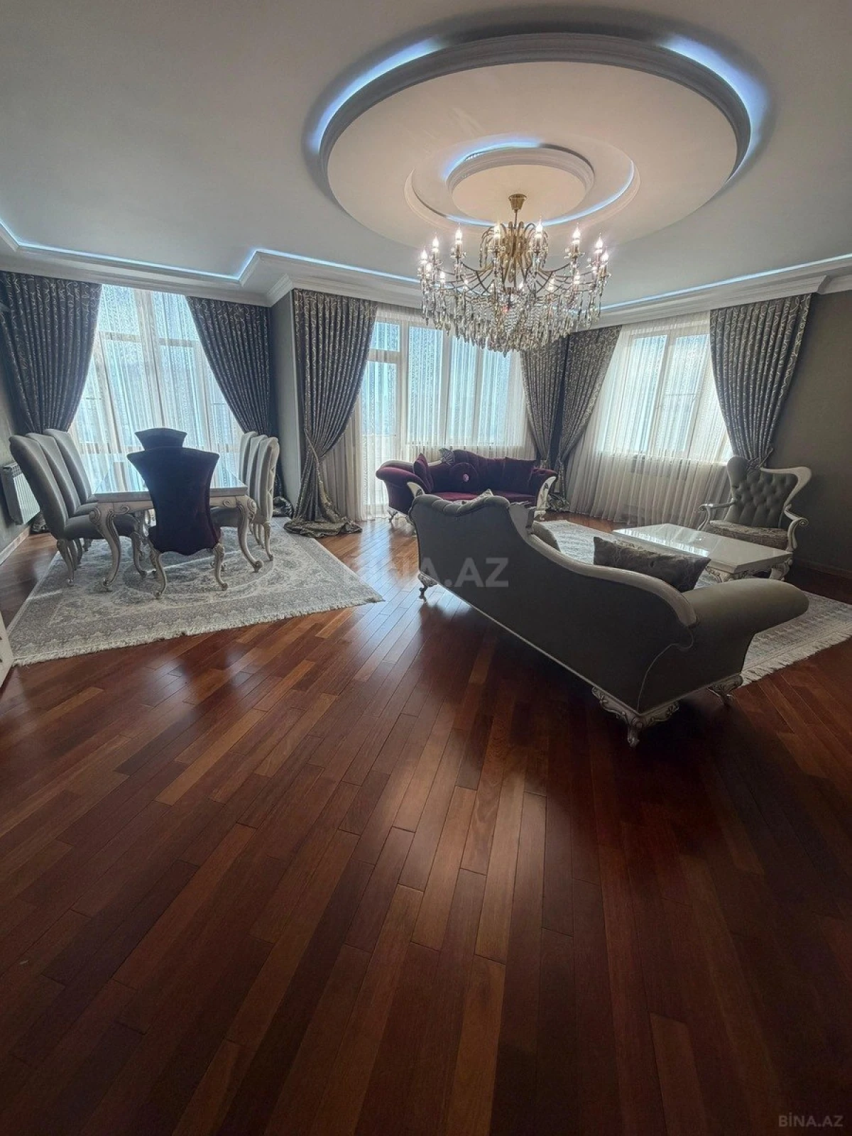 Satılır 3 otaqlı mənzil 167 m²