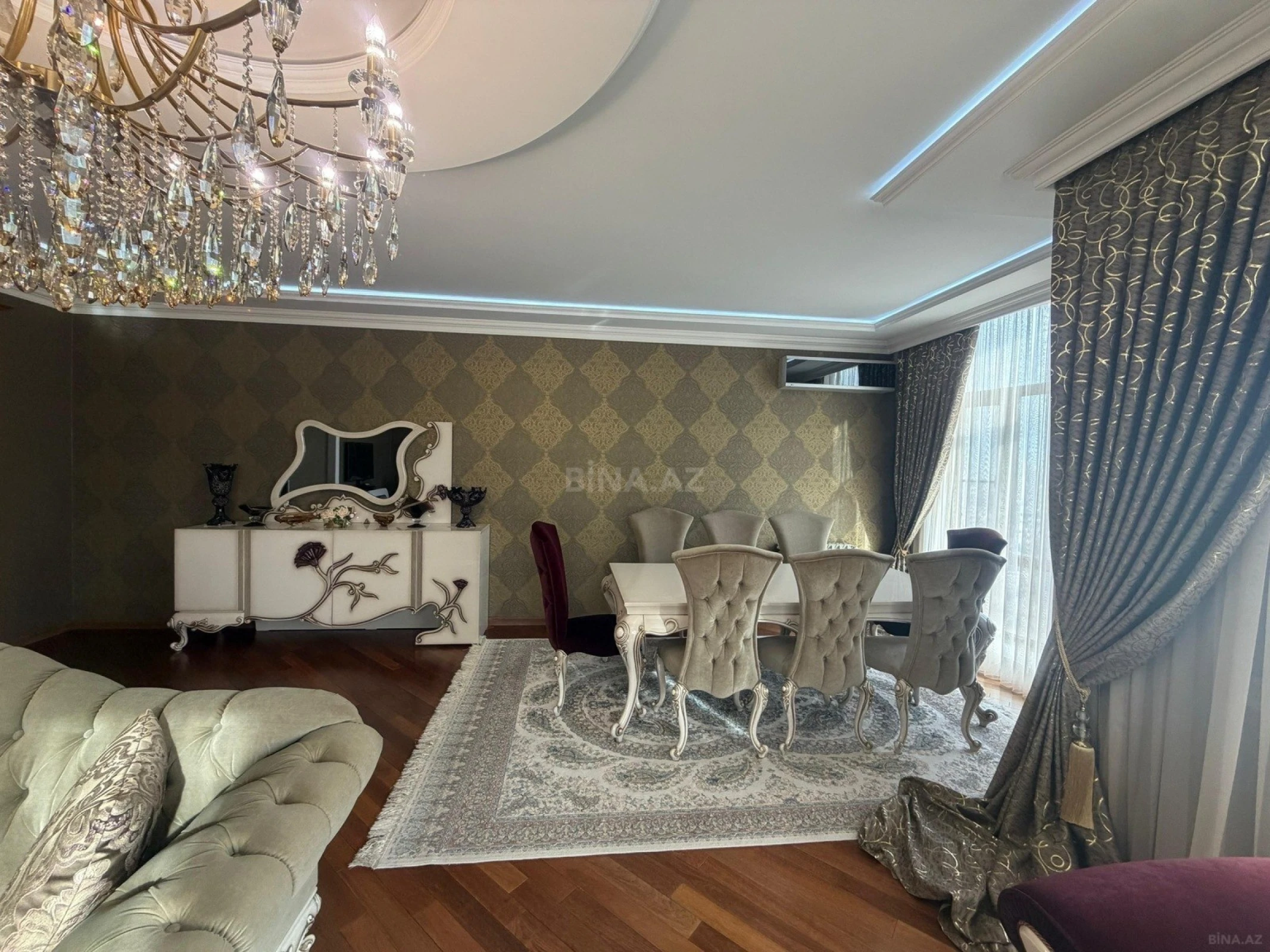 Satılır 3 otaqlı mənzil 167 m²