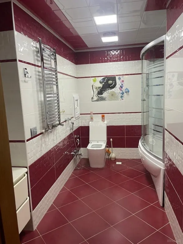 Satılır 3 otaqlı mənzil 167 m²