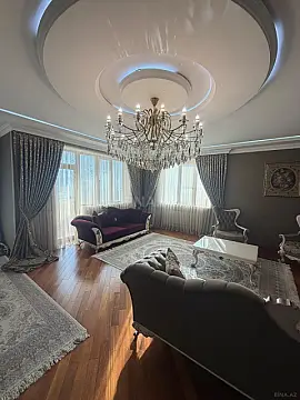 Satılır 3 otaqlı mənzil 167 m²