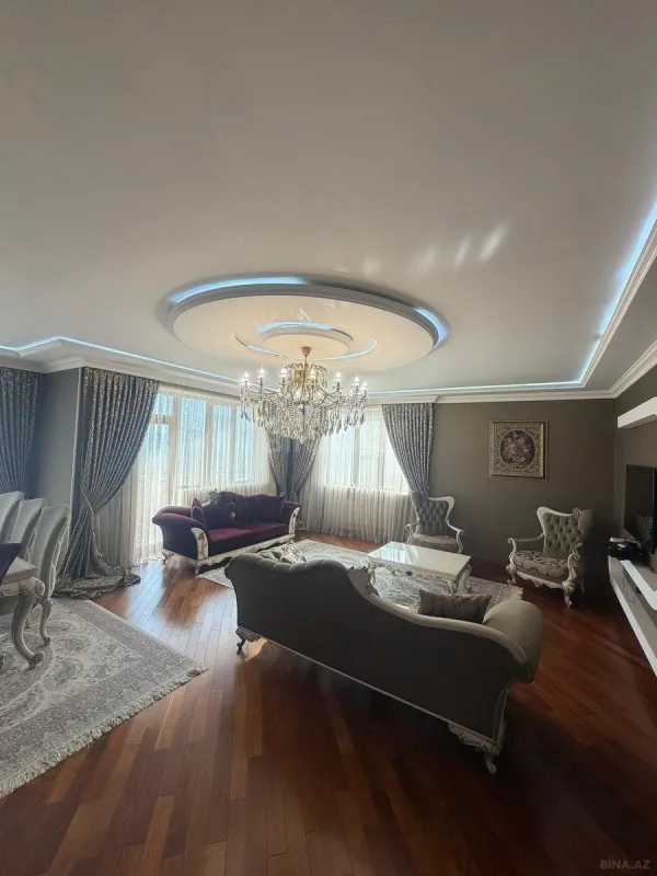 Satılır 3 otaqlı mənzil 167 m²