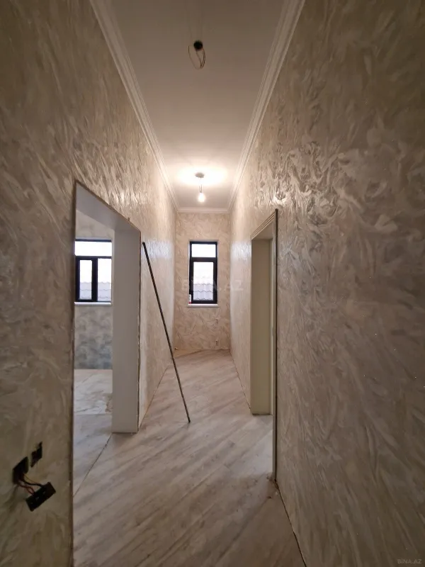 Satılır 8 otaqlı həyət evi 245 m²