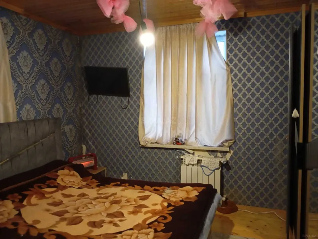 Satılır 3 otaqlı həyət evi 300 m²