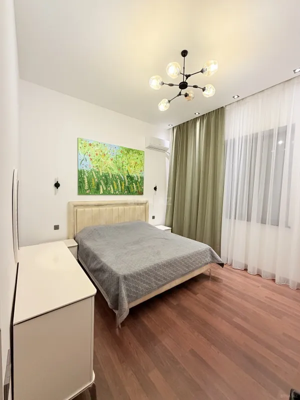 Kirayə verilir 5 otaqlı həyət evi 360 m²