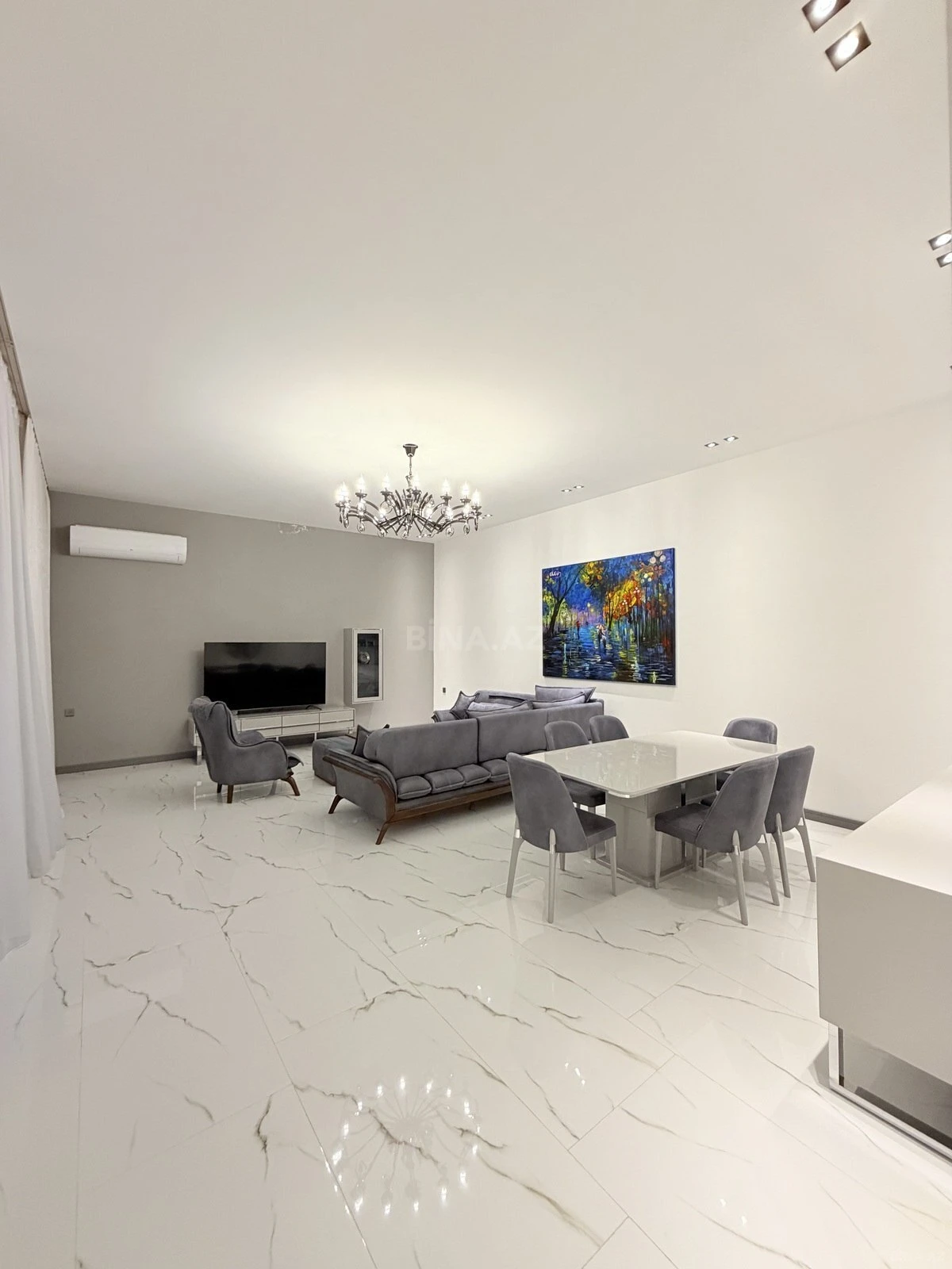 Kirayə verilir 5 otaqlı həyət evi 360 m²