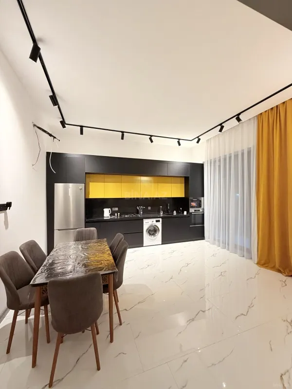 Kirayə verilir 5 otaqlı həyət evi 360 m²