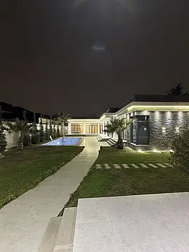 Kirayə verilir 5 otaqlı həyət evi 360 m²