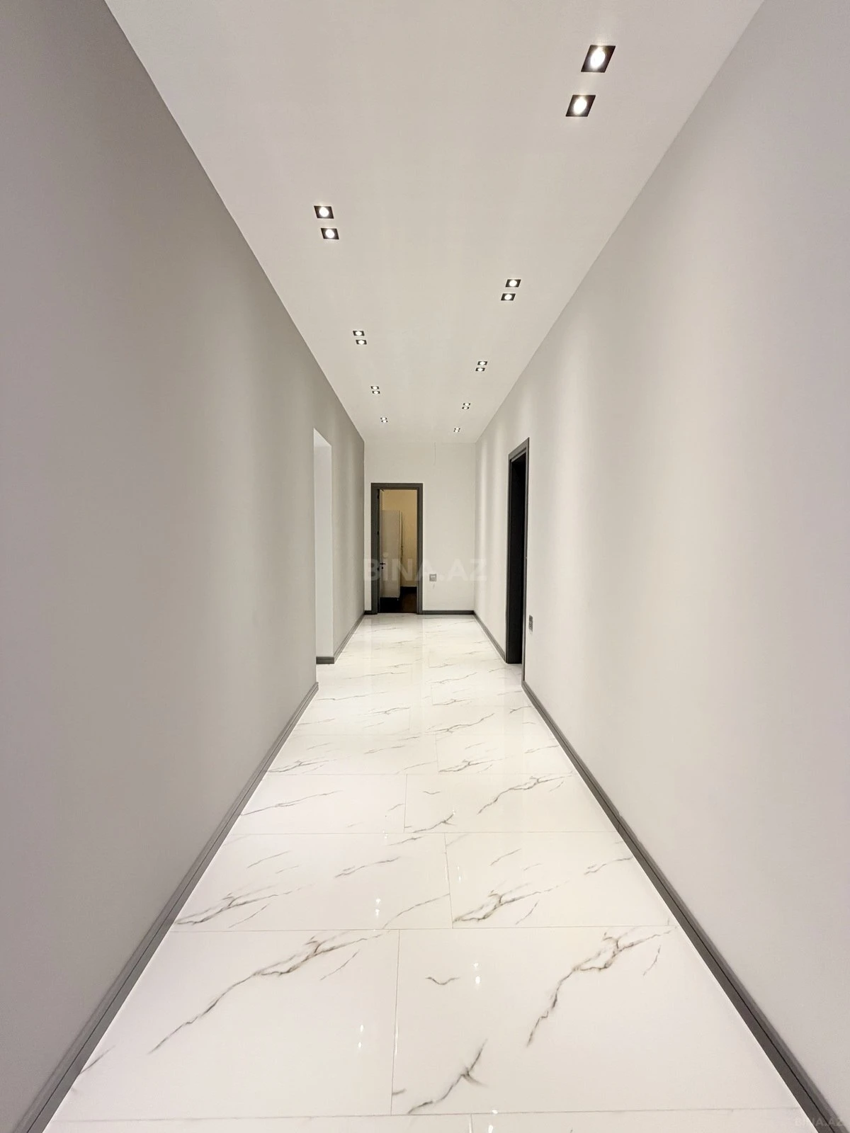 Kirayə verilir 5 otaqlı həyət evi 360 m²