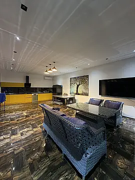 Kirayə verilir 5 otaqlı həyət evi 360 m²