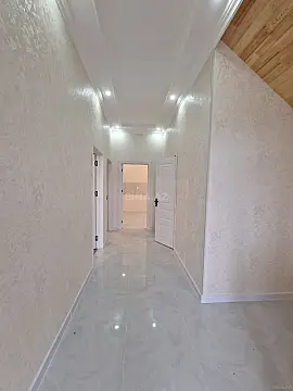 Satılır 5 otaqlı həyət evi 213 m²