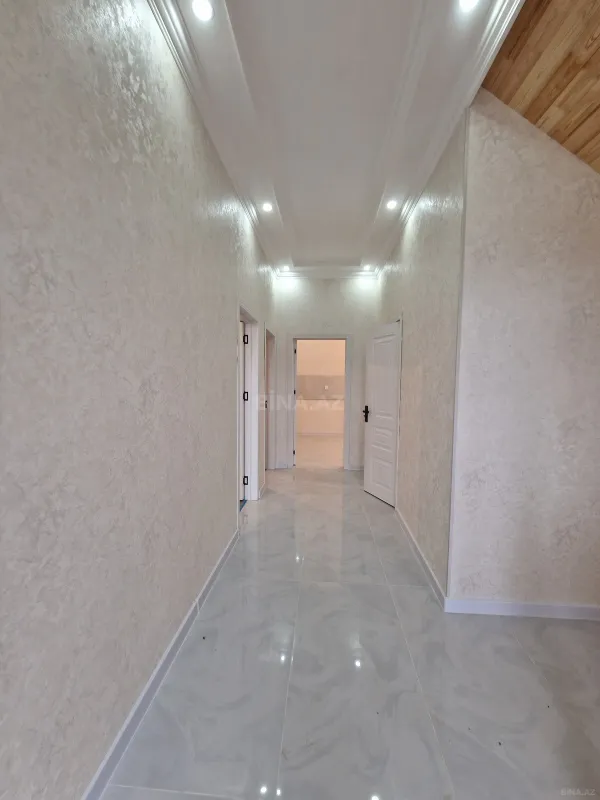 Satılır 5 otaqlı həyət evi 213 m²