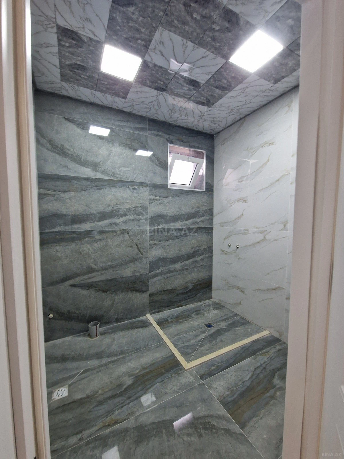 Satılır 5 otaqlı həyət evi 213 m²