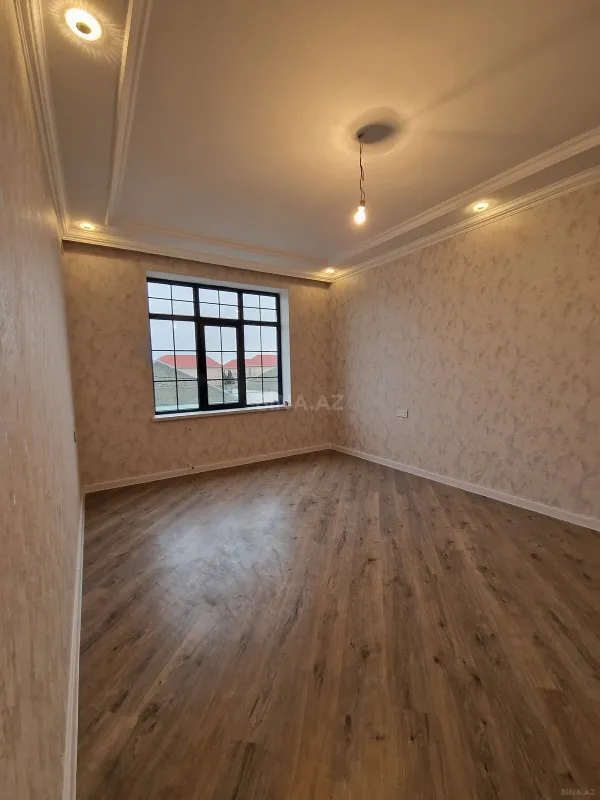 Satılır 5 otaqlı həyət evi 213 m²