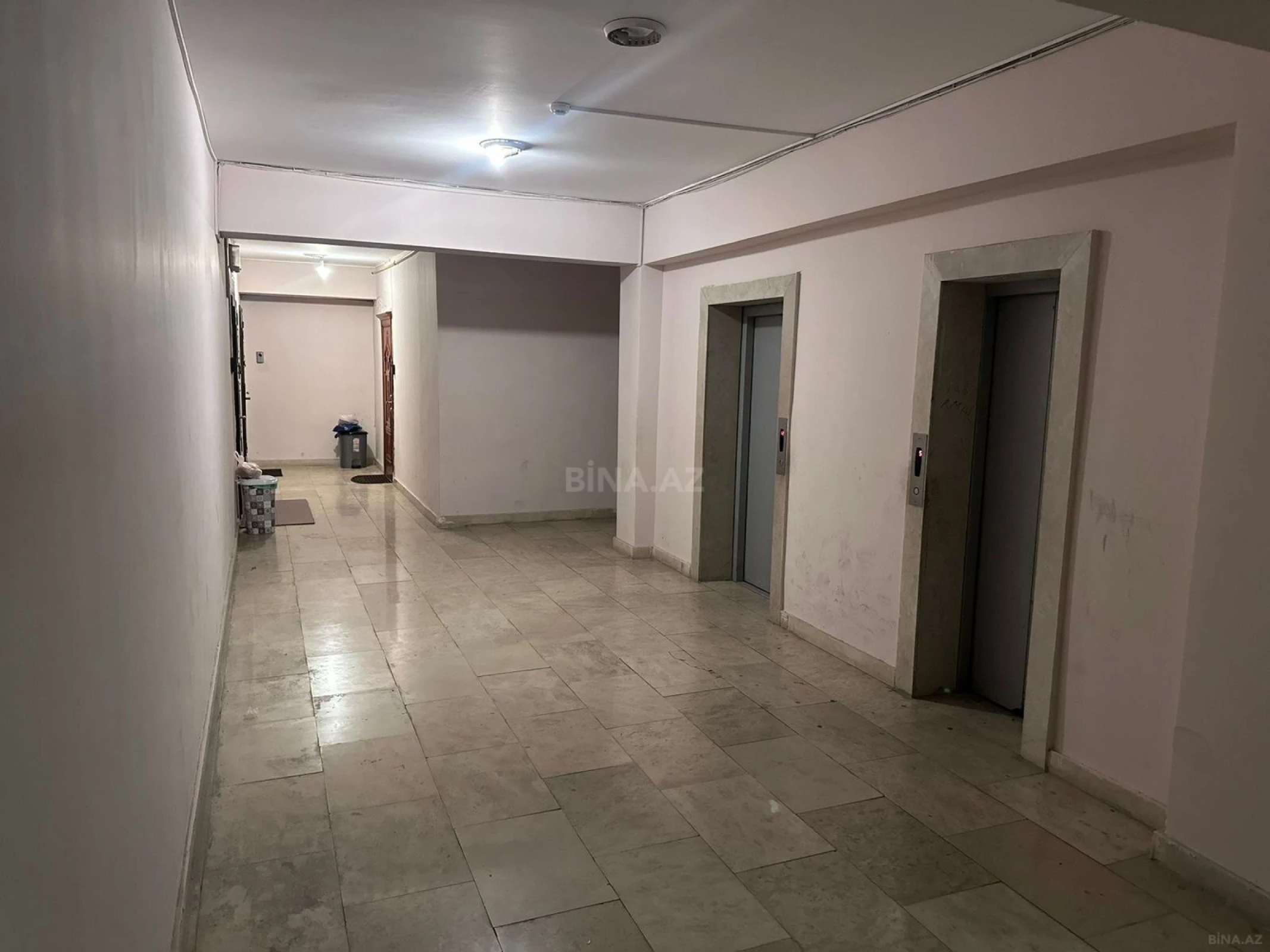 Satılır 3 otaqlı mənzil 105 m²