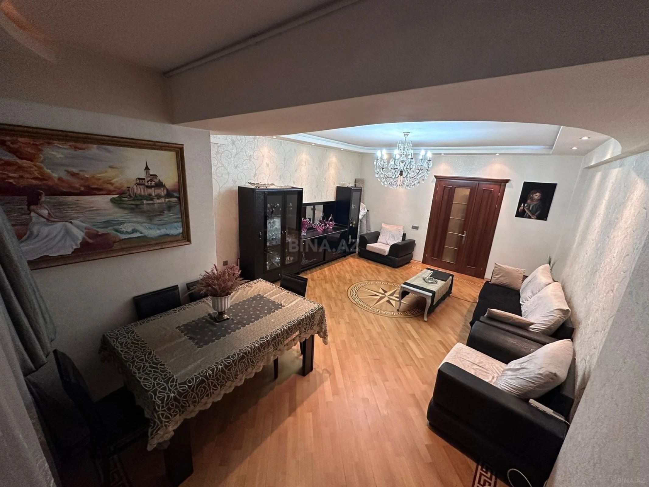 Satılır 3 otaqlı mənzil 105 m²
