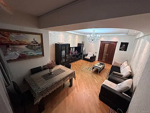 Satılır 3 otaqlı mənzil 105 m²