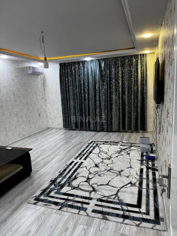 Kirayə verilir 2 otaqlı mənzil 80 m²