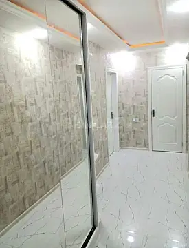 Kirayə verilir 2 otaqlı mənzil 80 m²