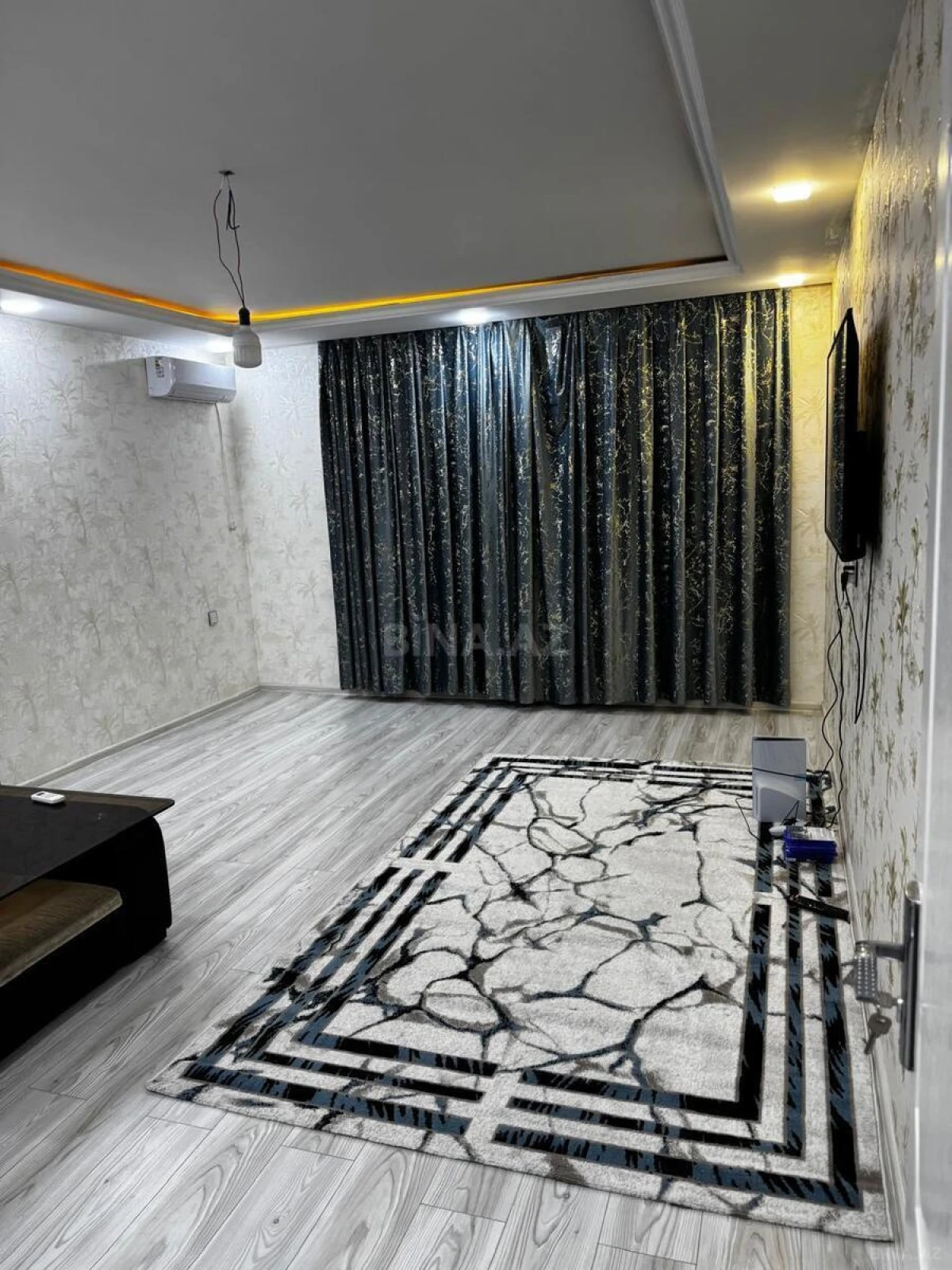 Kirayə verilir 2 otaqlı mənzil 80 m²