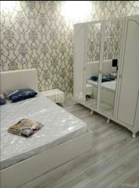 Kirayə verilir 2 otaqlı mənzil 80 m²