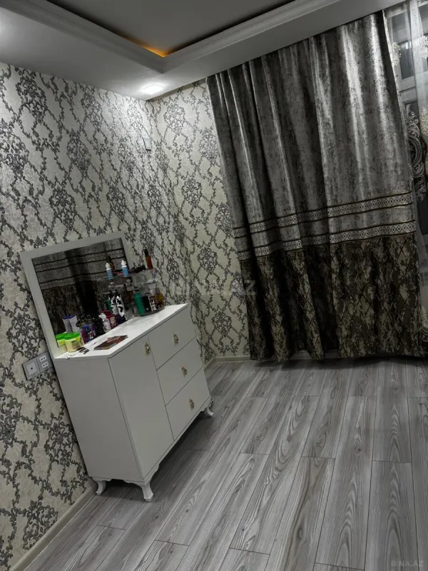 Kirayə verilir 2 otaqlı mənzil 80 m²