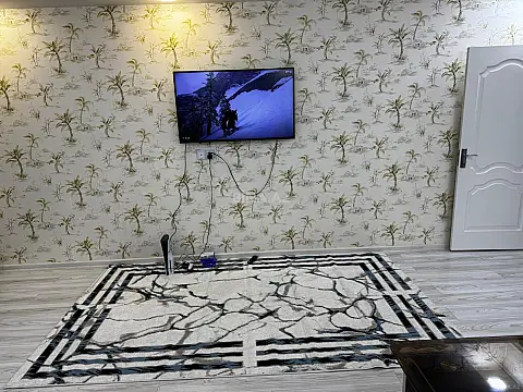 Kirayə verilir 2 otaqlı mənzil 80 m²